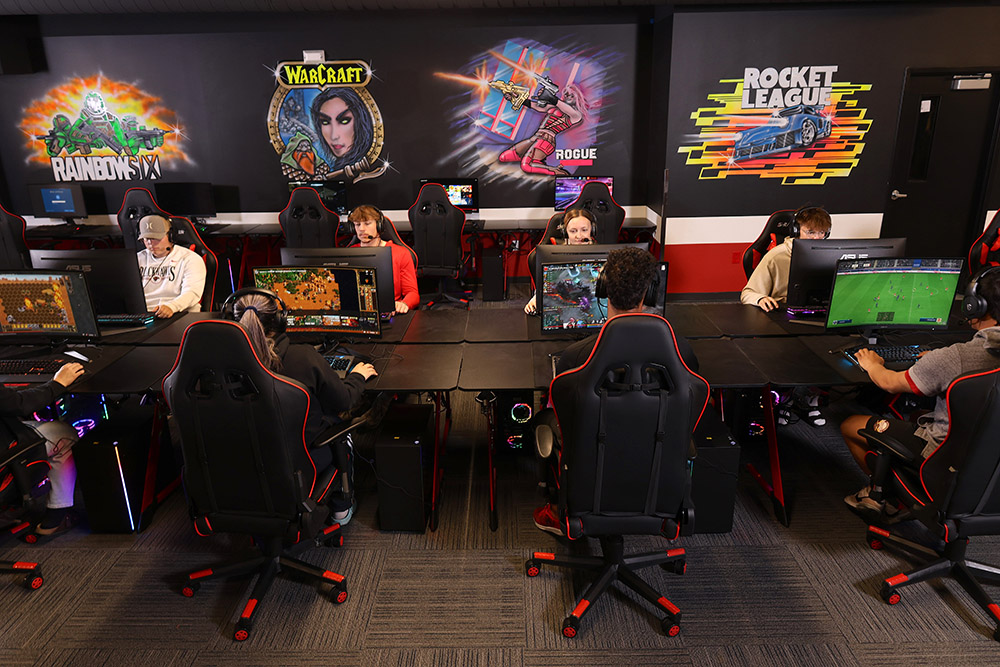 Students in eSports Arena